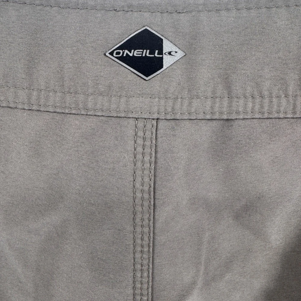 ONeill Mens Gray Cargo Board Shorts Swim Trunks Size 33 Solid Quick Dry Surf